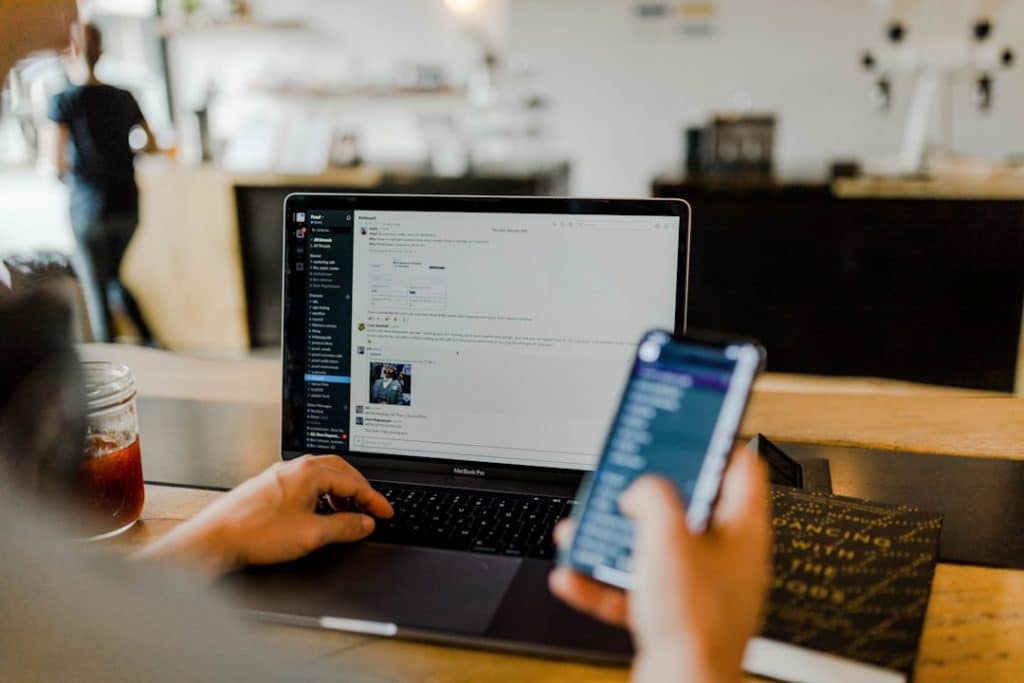 Photo Online advertising