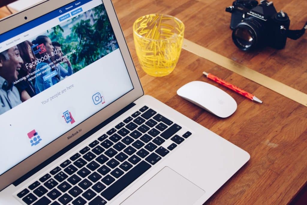 Photo Facebook ad campaign